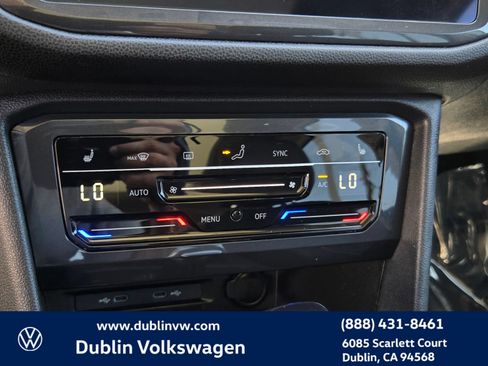 Certified 2023 Volkswagen Tiguan SE w/ Panoramic Sunroof Package FWD image 20