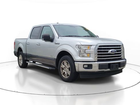 Used 2017 Ford F150 XLT w/ Equipment Group 302A Luxury RWD image 3