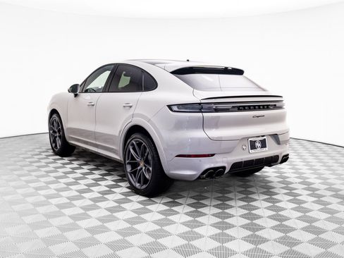 New 2026 Porsche Cayenne Coupe image 3