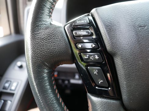Used 2022 Nissan Frontier PRO-4X AWD/4WD image 28
