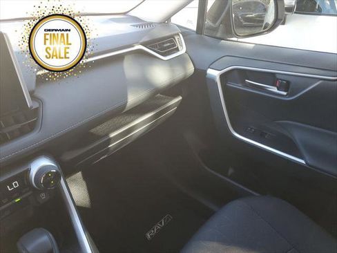 Certified 2025 Toyota RAV4 XLE image 31