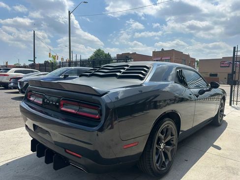 Used 2018 Dodge Challenger SXT Plus RWD image 5