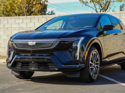New 2026 Cadillac Optiq Sport 2 RWD image 2
