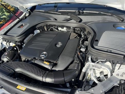 Used 2020 Mercedes-Benz GLC 300 4MATIC image 5