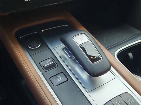 Used 2023 INFINITI QX60 Sensory w/ Vision Package AWD/4WD image 12