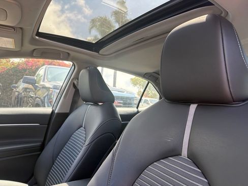 Used 2023 Toyota Camry SE w/ Convenience Package FWD image 12