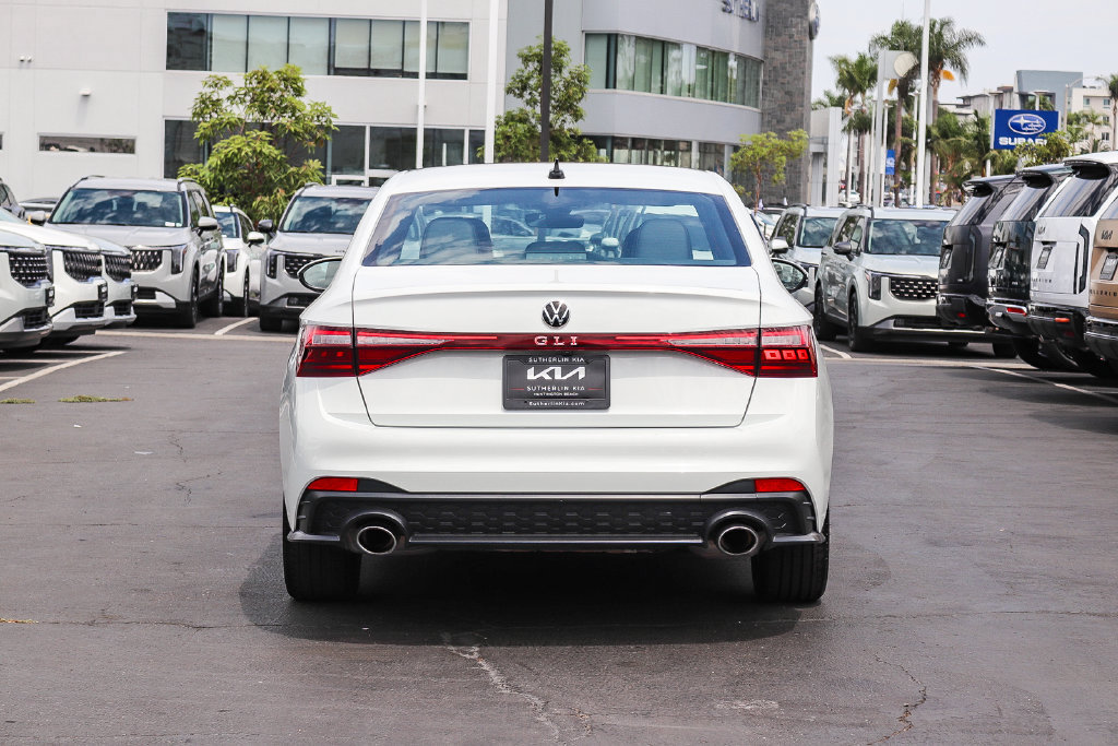Used 2025 Volkswagen Jetta GLI Autobahn FWD image 5