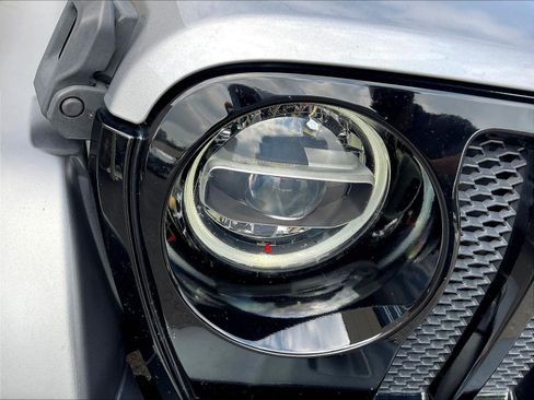 Used 2020 Jeep Wrangler Unlimited Sport AWD/4WD image 31