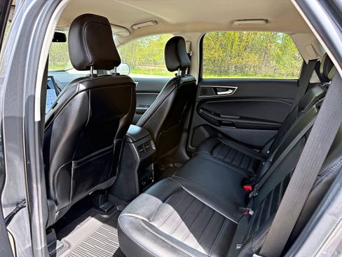 Used 2022 Ford Edge SEL w/ Convenience Package AWD/4WD image 19