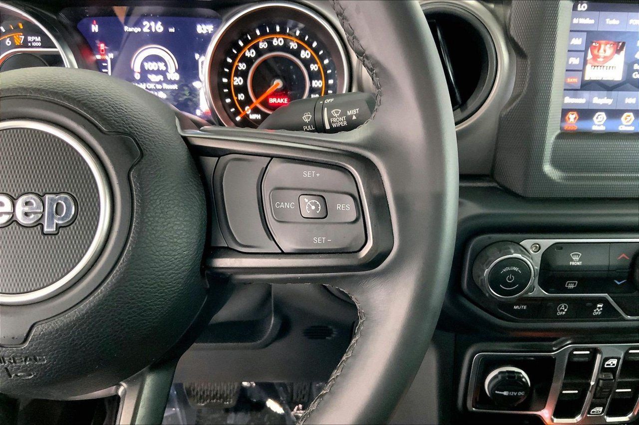 Used 2022 Jeep Gladiator Sport AWD/4WD image 22