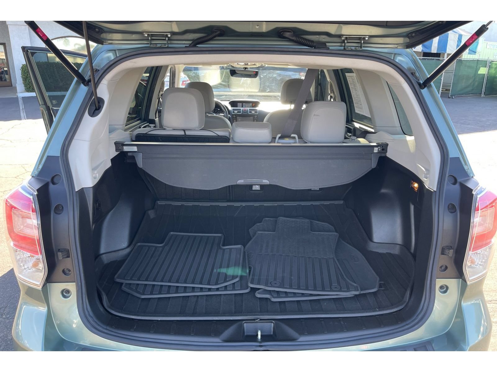 Used 2017 Subaru Forester 2.5i Limited AWD/4WD image 17