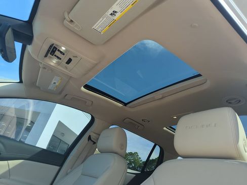 Used 2021 GMC Acadia Denali w/ Denali Technology Package FWD image 29