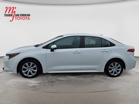 Used 2024 Toyota Corolla LE FWD image 15