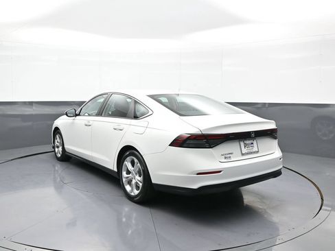 Certified 2023 Honda Accord LX image 8