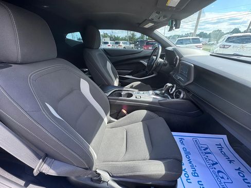 Used 2018 Chevrolet Camaro LT RWD image 22