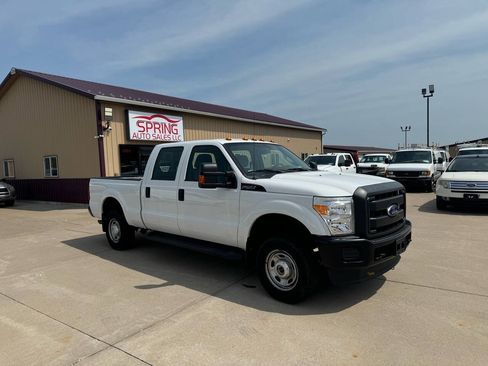 Used 2016 Ford F250 XL w/ Power Equipment Group AWD/4WD image 5