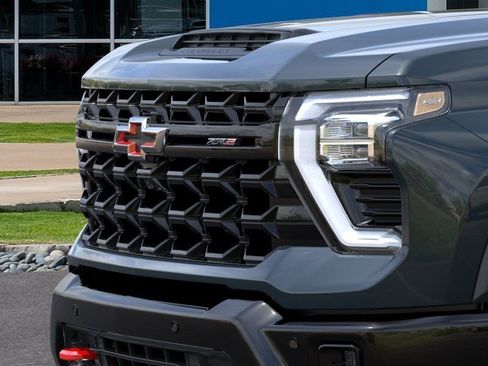 New 2026 Chevrolet Silverado 2500 ZR2 image 13