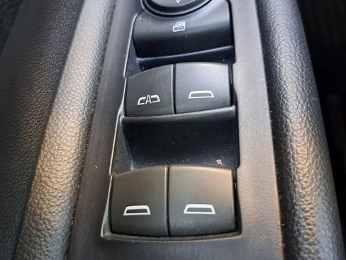 Used 2023 GMC Terrain SLT w/ Elevation Edition image 16