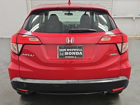 Used 2017 Honda HR-V LX image 8