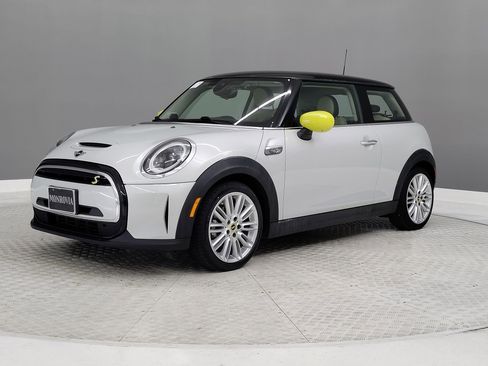 Certified 2022 MINI Cooper SE image 32