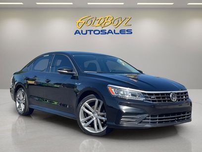 Used 2018 Volkswagen Passat 2.0T R-Line w/ R-Line Lighting Package