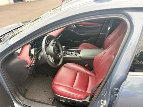 Used 2019 MAZDA MAZDA3 AWD Hatchback w/ Premium Pkg image 10
