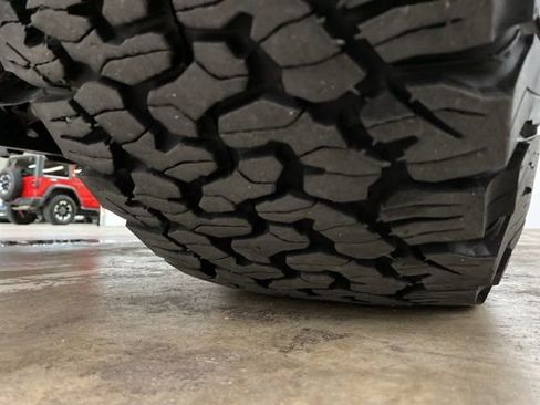 Used 2024 Jeep Wrangler Unlimited image 96