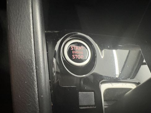 Used 2022 Nissan Versa SV w/ Trunk Package FWD image 15