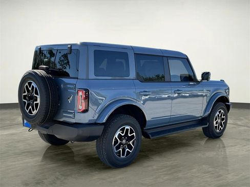 New 2025 Ford Bronco Outer Banks image 9