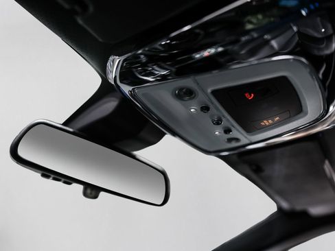 Used 2019 Rolls-Royce Wraith RWD image 51