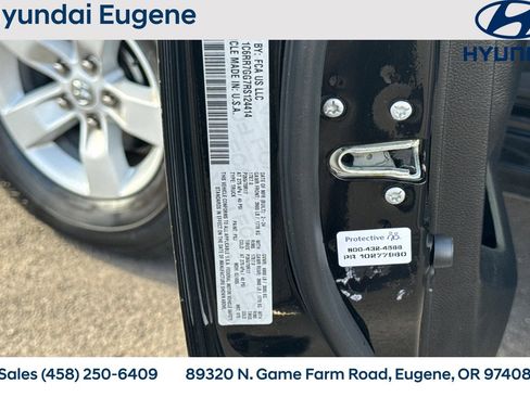 Used 2024 RAM 1500 Classic SLT image 33