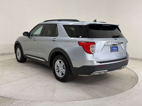 Certified 2023 Ford Explorer XLT w/ Equipment Group 202A RWD image 3
