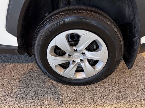 Certified 2025 Toyota RAV4 LE AWD/4WD image 13
