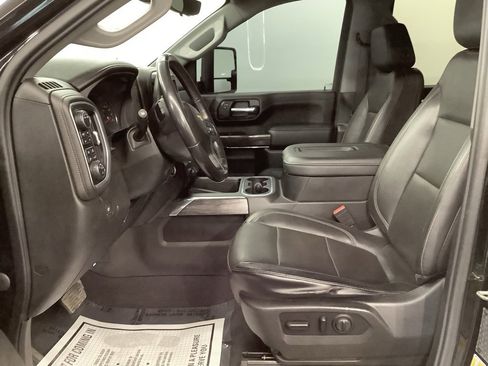 Used 2020 Chevrolet Silverado 3500 LTZ w/ LTZ Plus Package image 11