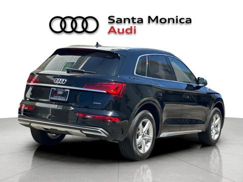 Used 2023 Audi Q5 2.0T Premium w/ Convenience Package AWD/4WD image 2