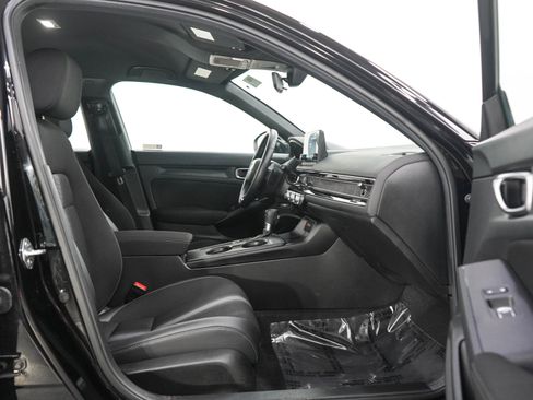 Used 2024 Honda Civic Sport image 11