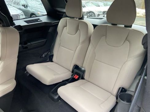 New 2026 Volvo XC90 T8 Plus image 16