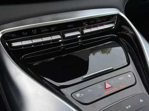 Used 2024 Mercedes-Benz AMG GT 43 image 70