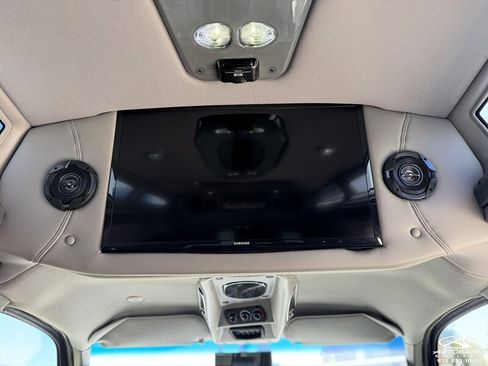 Used 2017 GMC Savana 2500 RWD image 26