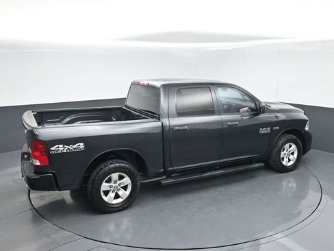 Used 2018 RAM 1500 Express AWD/4WD image 42