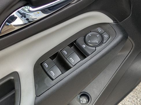 Used 2022 Chevrolet Equinox LT image 11