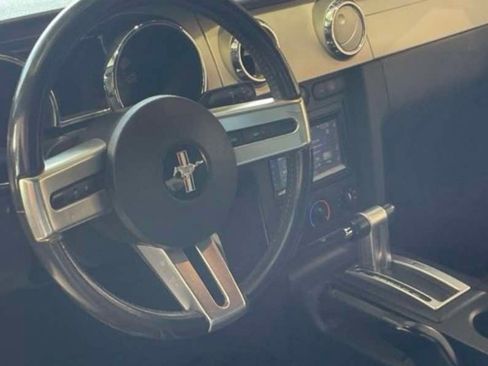 Used 2007 Ford Mustang Premium image 4