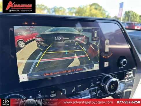 Used 2023 Toyota Highlander Limited image 33