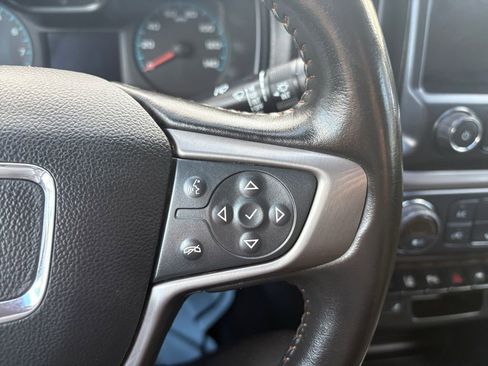 Used 2022 GMC Canyon AT4 image 16