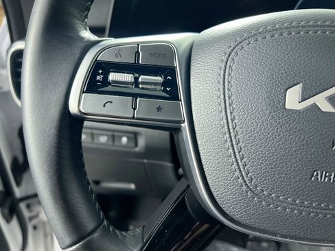 Certified 2025 Kia Telluride SX image 16