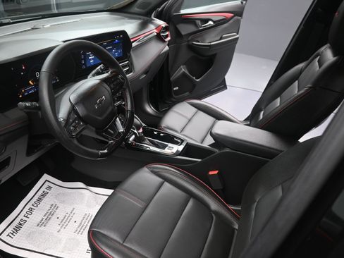 Used 2024 Chevrolet TrailBlazer RS w/ Convenience Package AWD/4WD image 28
