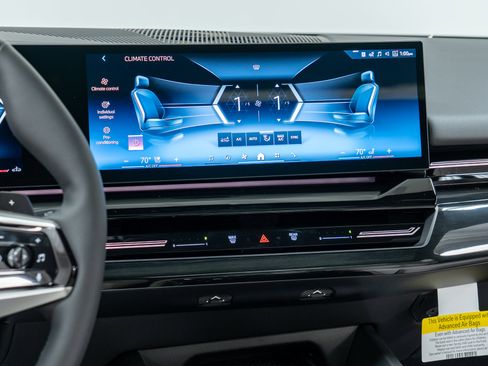 New 2026 BMW 530i xDrive w/ Premium Package image 19