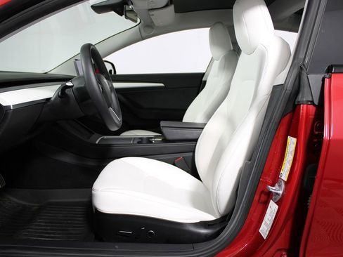 Used 2021 Tesla Model 3 Performance image 8