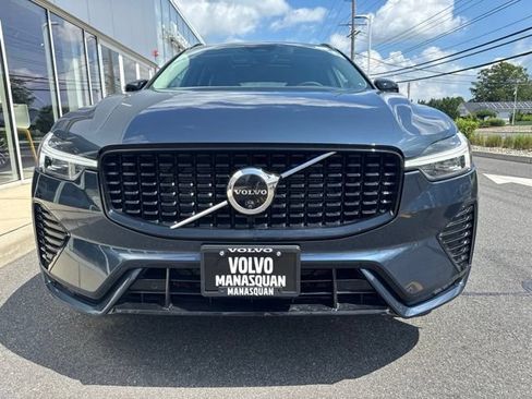 Certified 2024 Volvo XC60 B5 Plus w/ Protection Package Premier AWD/4WD image 7