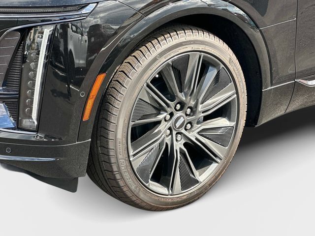 New 2026 Cadillac Lyriq Signature Sport w/ Nappa Leather Package AWD/4WD image 17